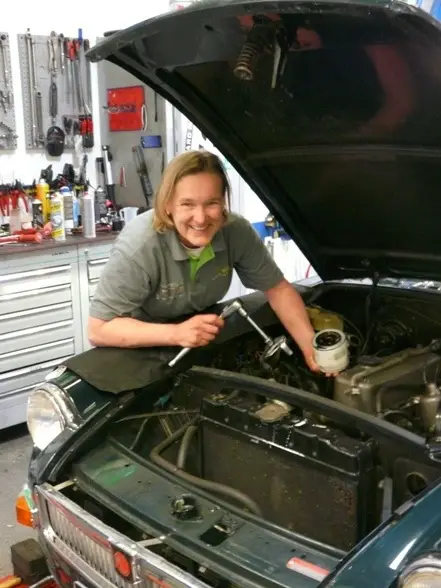 Millers Oils dealer Utrecht Robelcocars Services Elisabeth van der Plas